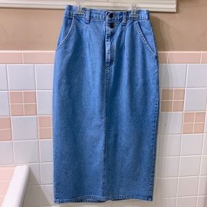 Women’s denim skirt. Vivaldi.